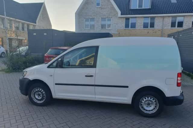 Volkswagen Caddy (2015) thumbnail 2
