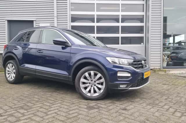Volkswagen T-Roc (2020) thumbnail 1