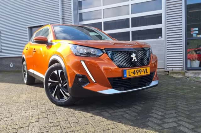 Peugeot 2008 (2021) thumbnail 2