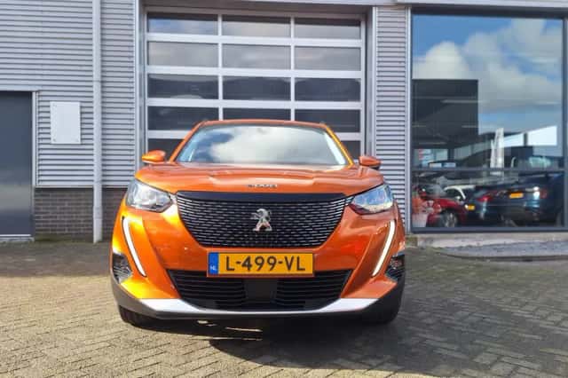 Peugeot 2008 (2021) thumbnail 3