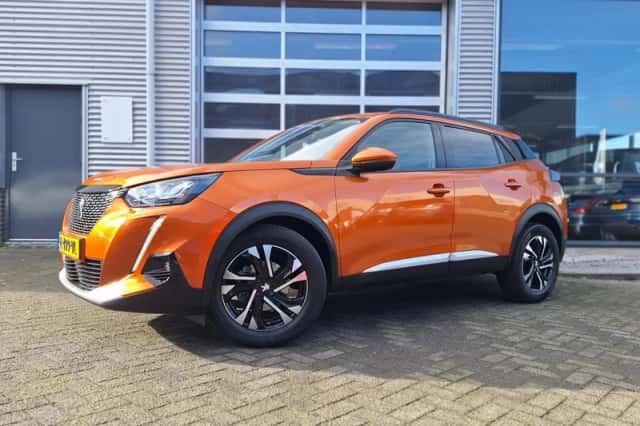 Peugeot 2008 (2021) thumbnail 5