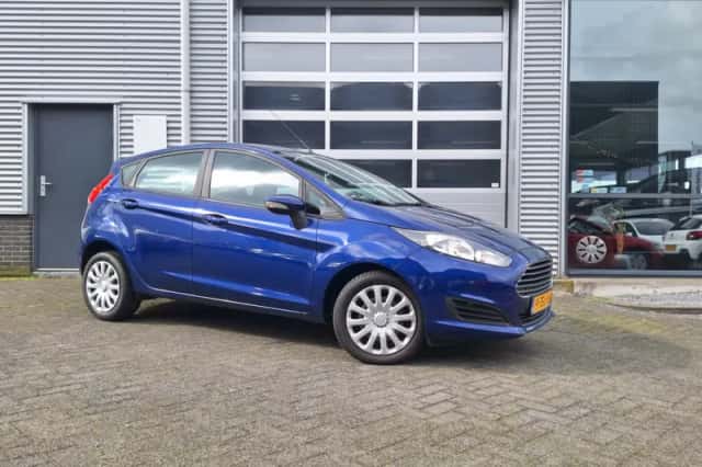 Ford Fiesta (2014) thumbnail 1