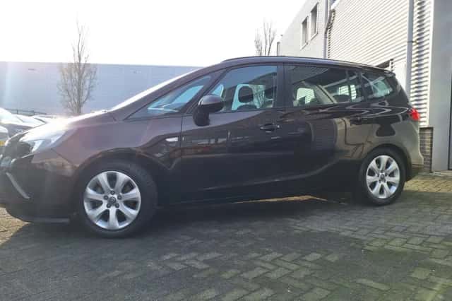Opel Zafira (2013) thumbnail 3