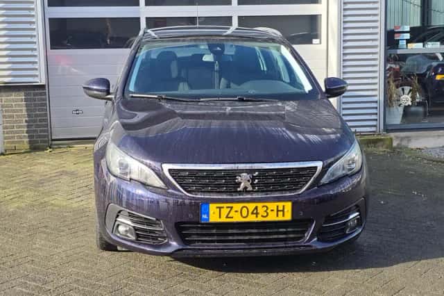 Peugeot 308 (2019) thumbnail 1