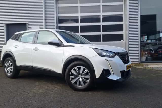 Peugeot 2008 (2020) thumbnail 1