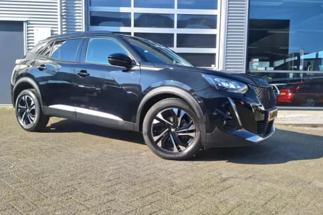 Peugeot 2008 (2023) thumbnail 1