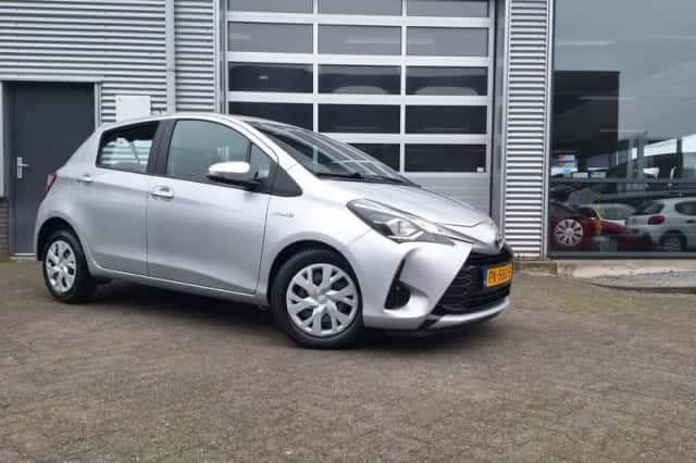 Toyota Yaris (2018) thumbnail 1