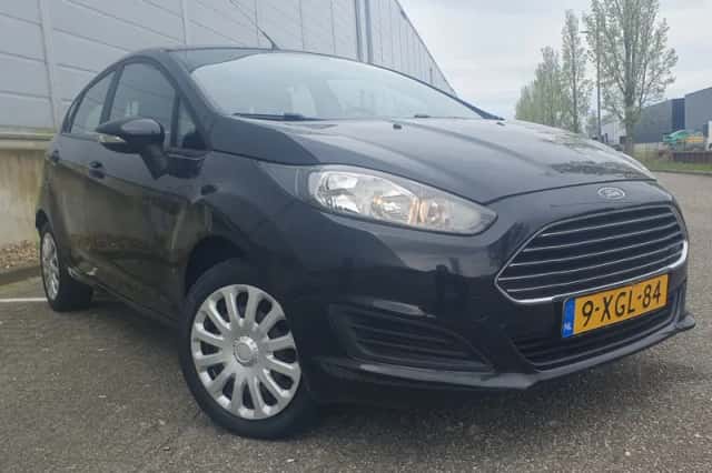 Ford Fiesta (2014) thumbnail 1