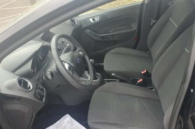 Ford Fiesta (2014) thumbnail 6
