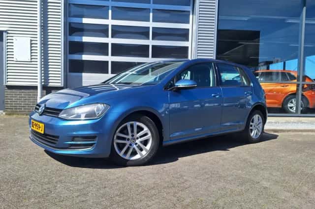 Volkswagen Golf (2013) thumbnail 5