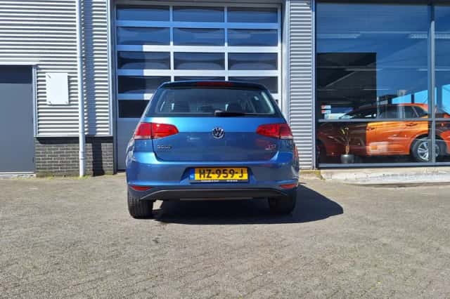 Volkswagen Golf (2013) thumbnail 6