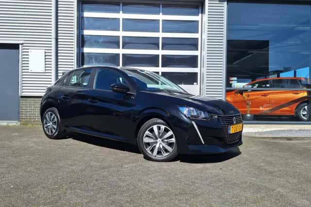 Peugeot 208 (2023) thumbnail 2