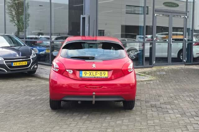 Peugeot 208 (2014) thumbnail 5