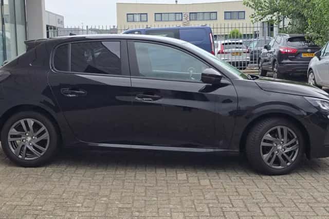 Peugeot 208 (2021) thumbnail 2