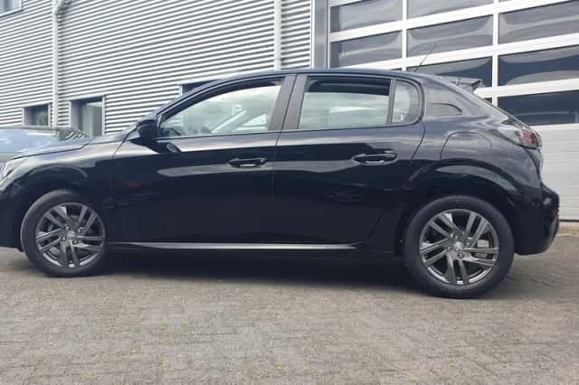 Peugeot 208 (2022) thumbnail 2