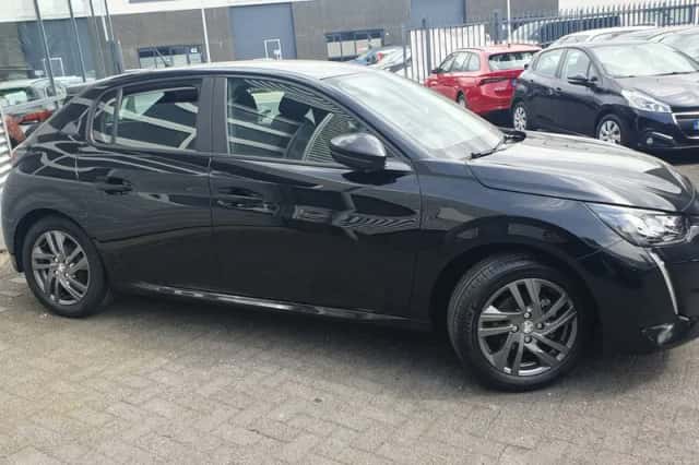 Peugeot 208 (2022) thumbnail 4