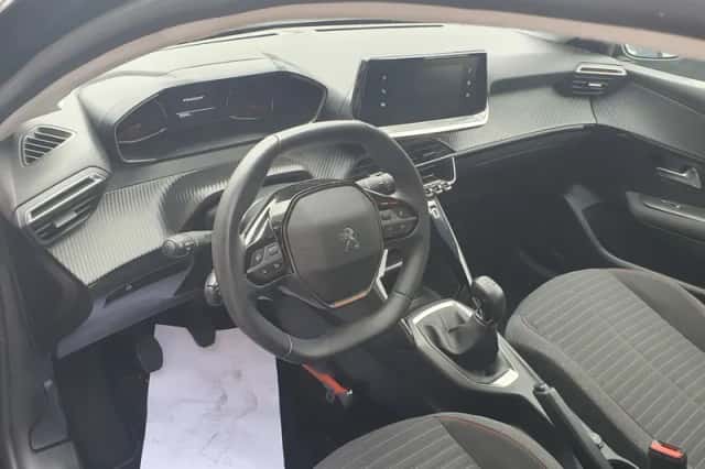 Peugeot 208 (2022) thumbnail 6