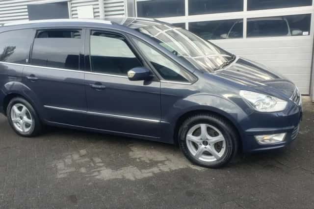 Ford Galaxy (2011) thumbnail 1