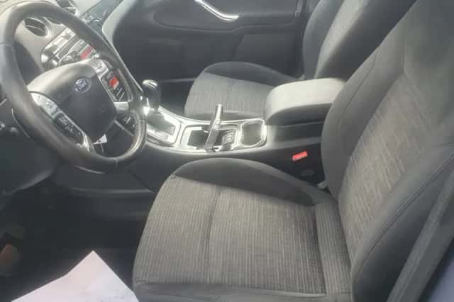 Ford Galaxy (2011) thumbnail 6
