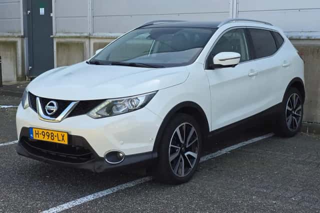 Nissan Qashqai (2015) thumbnail 1