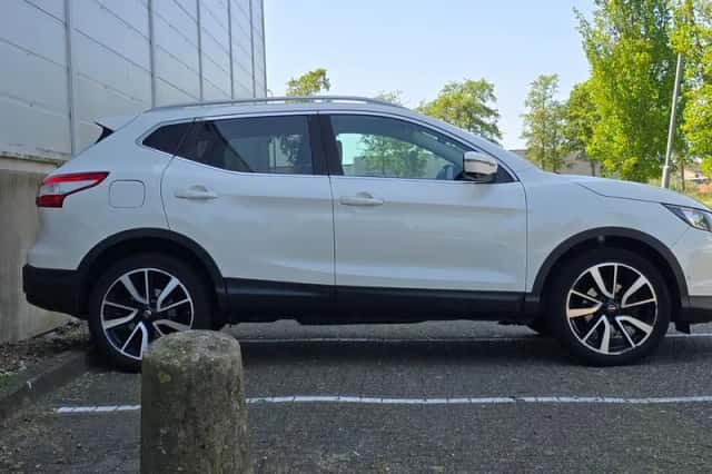 Nissan Qashqai (2015) thumbnail 4