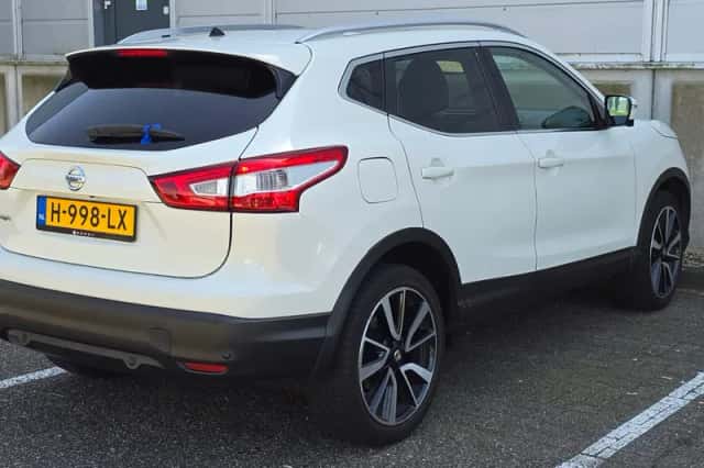 Nissan Qashqai (2015) thumbnail 5