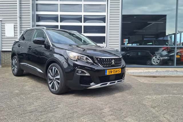 Peugeot 3008 (2019) thumbnail 1