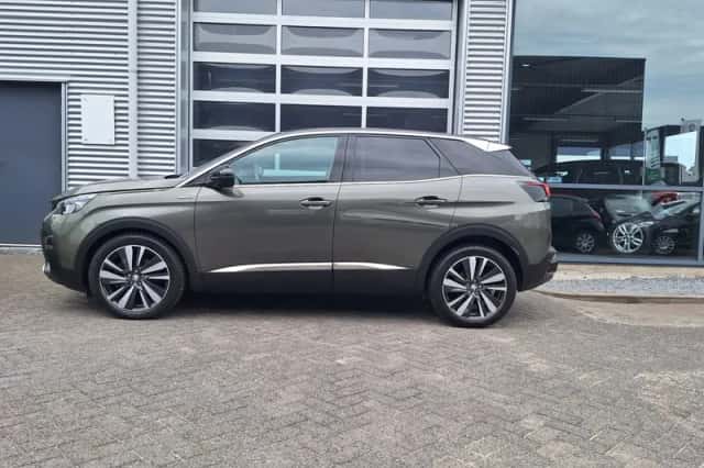 Peugeot 3008 (2019) thumbnail 6
