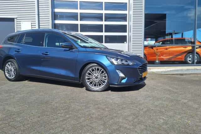 Ford Focus (2019) thumbnail 2
