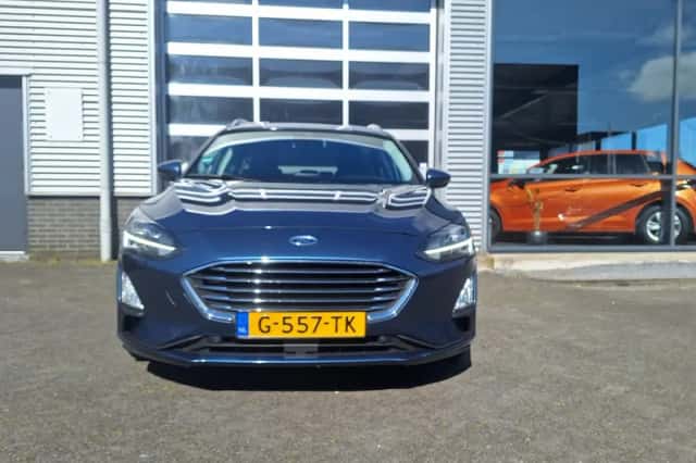 Ford Focus (2019) thumbnail 3