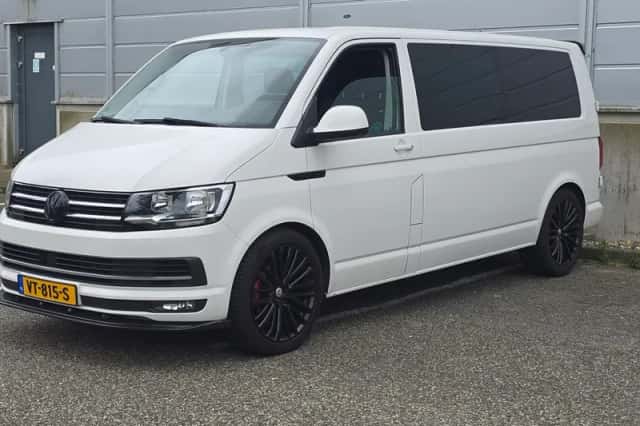 Volkswagen Transporter (2016) thumbnail 1