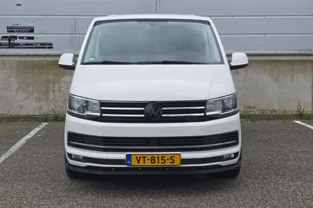 Volkswagen Transporter (2016) thumbnail 2
