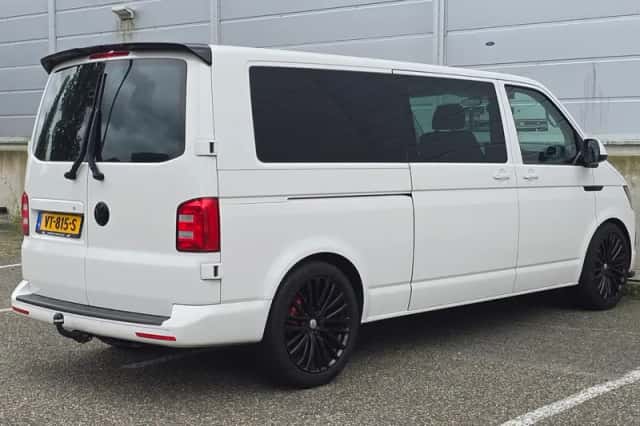 Volkswagen Transporter (2016) thumbnail 5