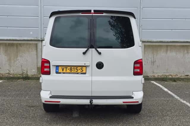 Volkswagen Transporter (2016) thumbnail 6