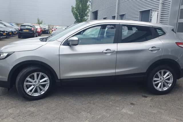 Nissan Qashqai (2017) thumbnail 2