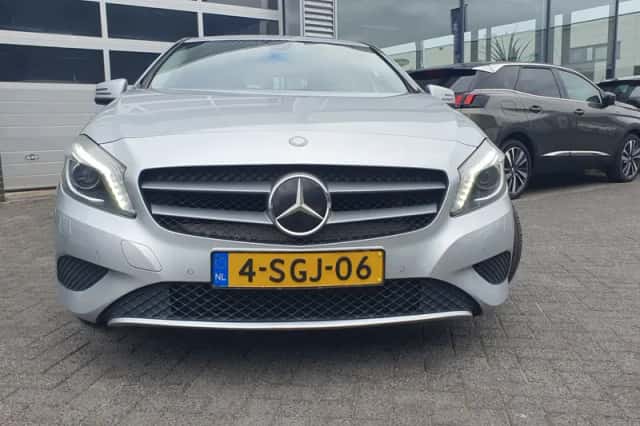 Mercedes-Benz A-Klasse (2013) thumbnail 3