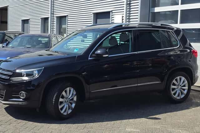 Volkswagen Tiguan (2012) thumbnail 6