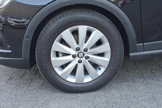SEAT Arona (2021) thumbnail 2