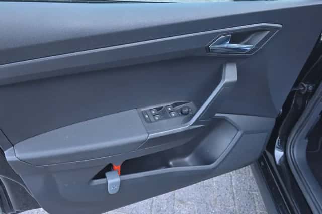 SEAT Arona (2021) thumbnail 4