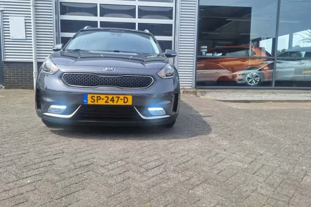 Kia Niro (2018) thumbnail 3