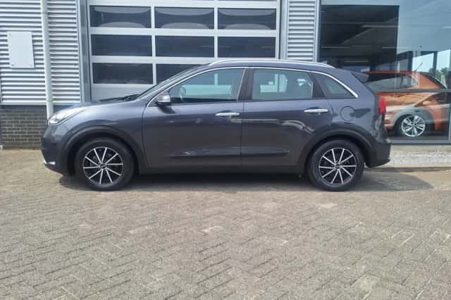 Kia Niro (2018) thumbnail 6