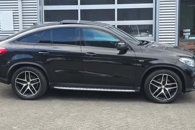 Mercedes-Benz GLE-Klasse (2016) thumbnail 4