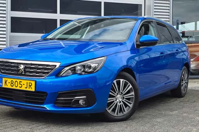 Peugeot 308 (2021) thumbnail 1