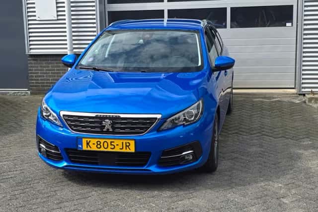 Peugeot 308 (2021) thumbnail 4