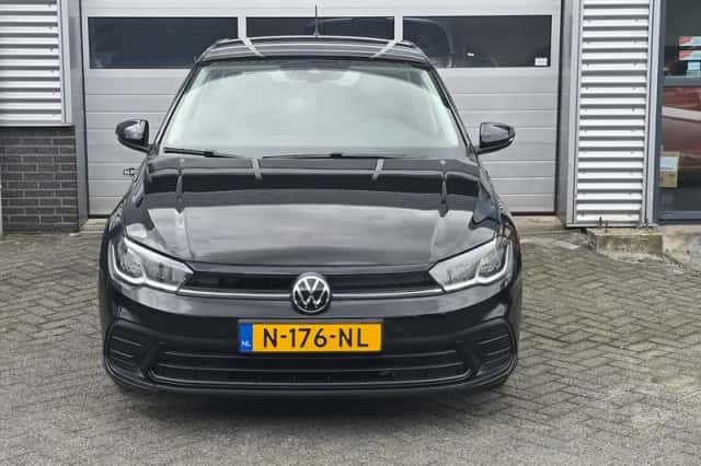 Volkswagen Polo (2021) thumbnail 2