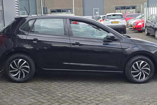 Volkswagen Polo (2021) thumbnail 5