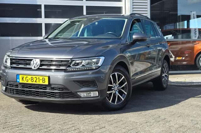 Volkswagen Tiguan (2016) thumbnail 1