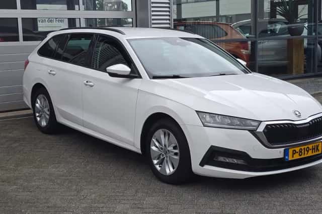 Škoda Octavia (2021) thumbnail 6