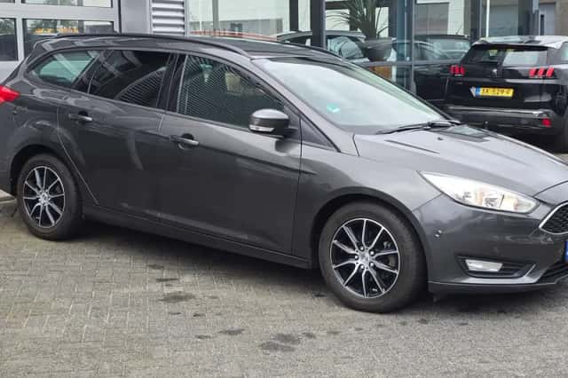 Ford Focus (2015) thumbnail 6