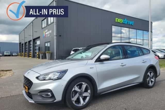 Ford Focus (2019) thumbnail 1
